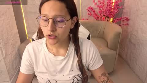 Snapshot of nyx_tamy_tx chatting on October 4, 1:50 pm Online 800 to 1400 online show from October 4, 1:50 pm
