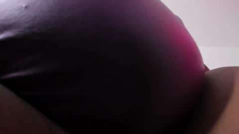 nyxchloelarah online show from July 15, 9:08 pm