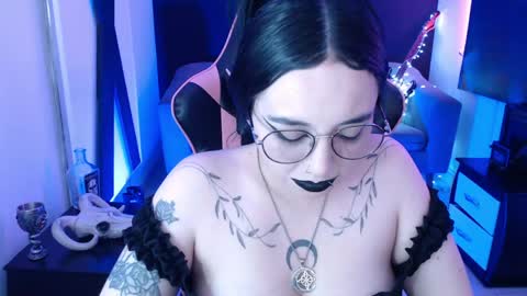 Nyx online show from June 4, 2:43 pm