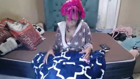 obsessedmimi online show from June 1, 7:37 pm