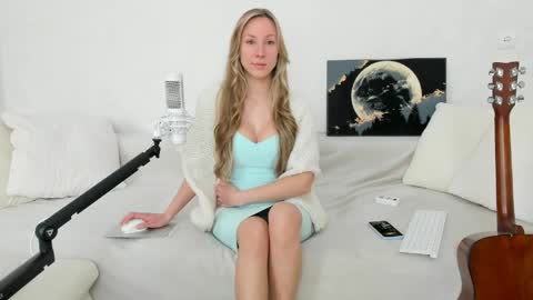 Liana online show from April 3, 8:23 am