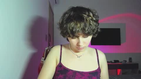 Evie online show from November 23, 1:57 pm