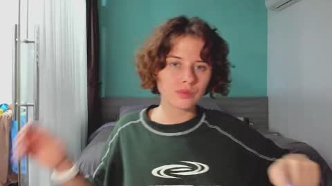 Evie online show from February 9, 1:25 pm