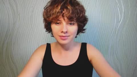 Evie online show from September 13, 1:52 pm