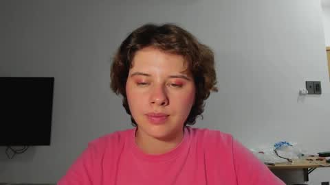 Evie online show from April 19, 2:17 pm