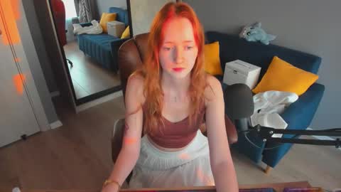 Call me Bee online show from September 12, 3:41 pm