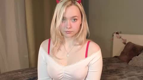 Snapshot of odelynbrower chatting on October 6, 8:13 pm Alice online show from October 6, 8:13 pm