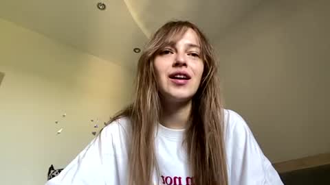 Mila online show from July 28, 6:22 am