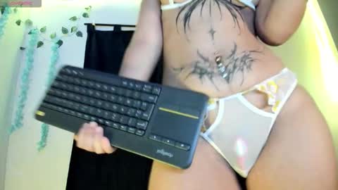 Snapshot of odeth_ chatting on September 23, 2:10 am odeth_ online show from September 23, 2:10 am