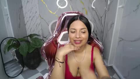 odette_b online show from October 28, 4:07 am