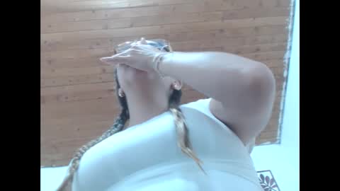 Snapshot of odette_brigh_ chatting on October 8, 10:36 pm Val online show from October 8, 10:36 pm