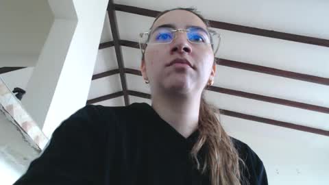 Snapshot of odette_brigh_ chatting on February 12, 1:38 pm Val online show from February 12, 1:38 pm