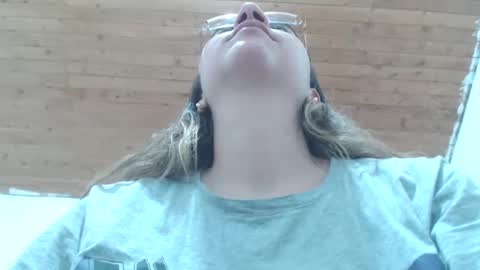 Val online show from December 1, 6:21 pm