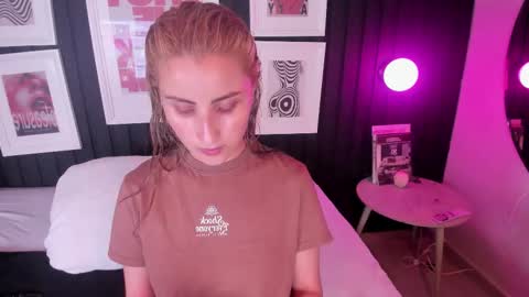 Ana  online show from February 4, 10:40 am