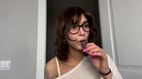 Thea online show from April 17, 4:36 am