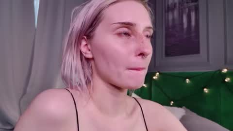 Lily online show from July 11, 2:28 pm