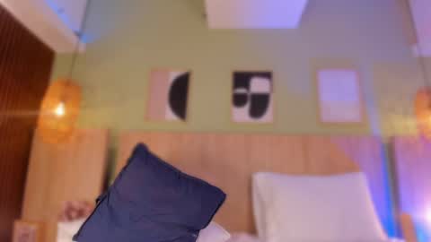 Holly online show from September 11, 1:55 pm