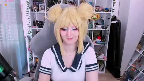 Clementine  Clem  online show from April 15, 9:32 am