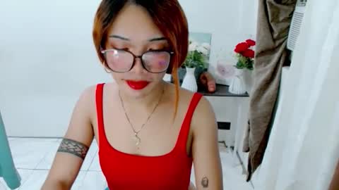 LIAN online show from April 13, 6:52 pm