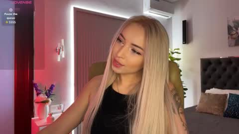 Emma online show from September 17, 2:09 am