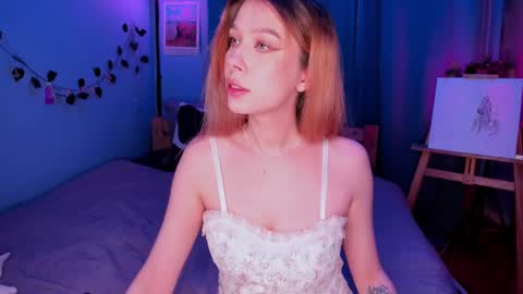 Snapshot of ohmymiami_ chatting on February 2, 7:52 am Light online show from February 2, 7:52 am