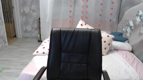 OlgaHottie online show from June 8, 1:28 am