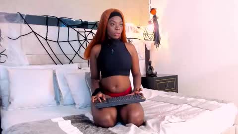 Snapshot of oliiviagarciaa chatting on October 11, 10:23 pm OliiviaGarciaa online show from October 11, 10:23 pm