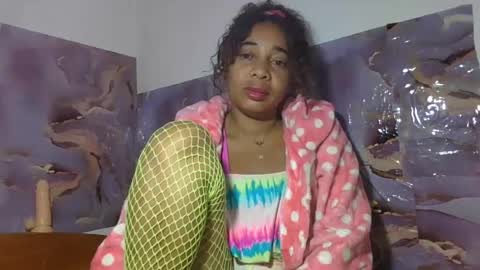 olinaa online show from July 24, 9:07 am
