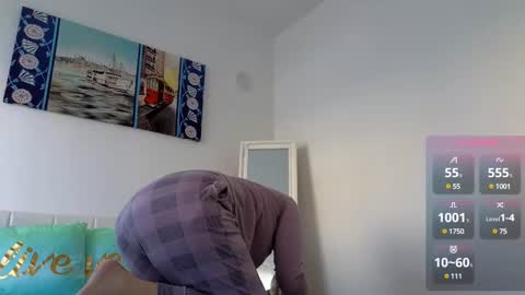 OliSunny Olivia online show from February 20, 9:00 am