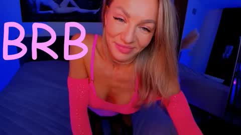 Snapshot of oliva_candy chatting on September 12, 8:05 pm oliva_candy online show from September 12, 8:05 pm
