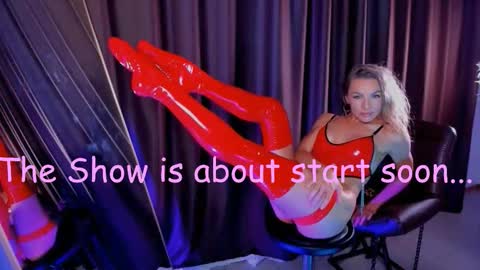 Snapshot of oliva_candy chatting on September 9, 6:30 pm oliva_candy online show from September 9, 6:30 pm