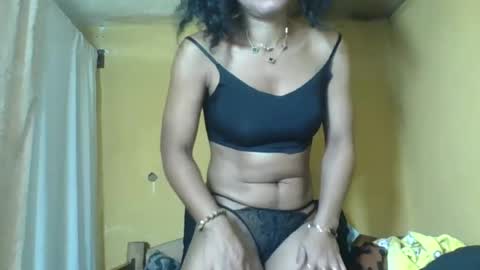 olivia9794 online show from July 25, 10:06 pm