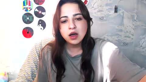 Snapshot of olivia_defo chatting on October 3, 11:59 am olivia_defo online show from October 3, 11:59 am