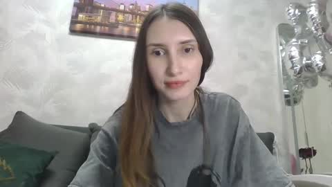 Snapshot of olivia_dream1 chatting on February 8, 10:08 pm Olivia online show from February 8, 10:08 pm