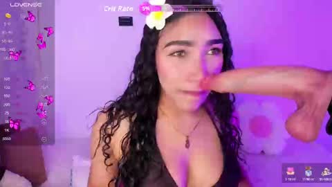 Snapshot of olivia_fx chatting on October 14, 11:07 pm Maria online show from October 14, 11:07 pm