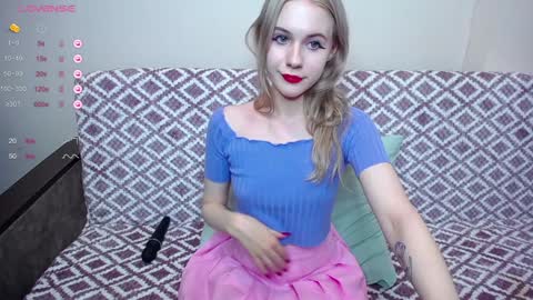 olivia_graceee online show from December 20, 3:10 pm