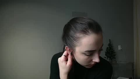 Olivia online show from January 29, 7:00 pm