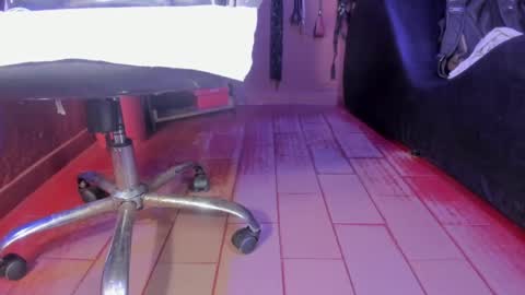   online show from February 23, 1:23 pm