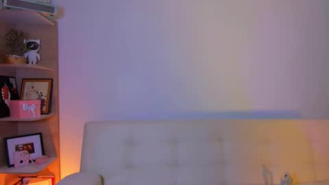 Olivia online show from March 28, 5:40 am