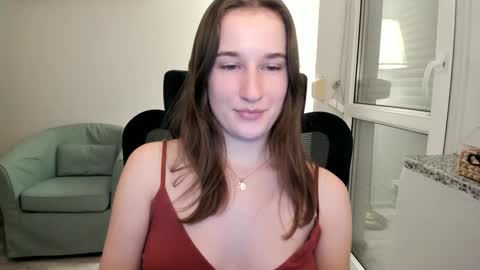 Oliwiaa2004 online show from December 5, 6:00 pm