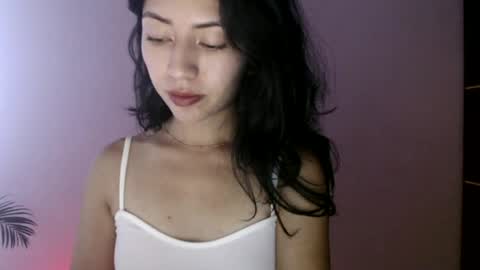 oliviaaa__ online show from June 25, 5:03 pm