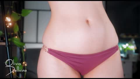 Snapshot of oliviadellvine chatting on January 8, 1:00 am Olivia online show from January 8, 1:00 am