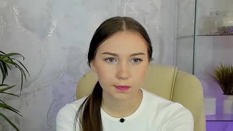 olivialangs online show from March 4, 10:55 am