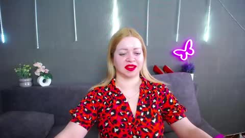 Oliviaverr online show from May 1, 12:19 pm