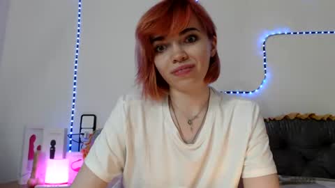 Angelina Lina online show from July 16, 8:35 pm