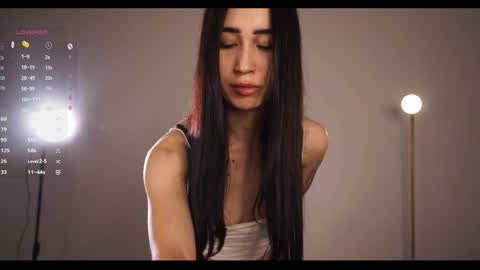 Mia online show from May 26, 2:27 pm
