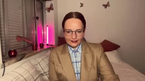 The cutest model on this site online show from June 9, 8:41 pm