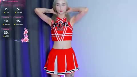 Gwen online show from August 9, 9:40 pm