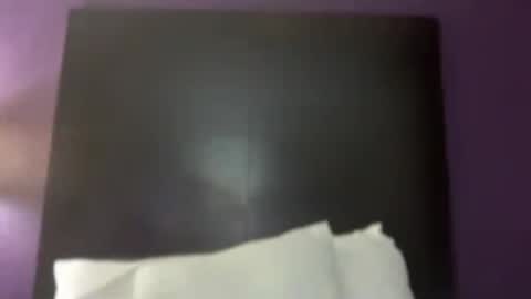 Avery Lee online show from July 15, 2:27 am