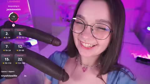  Chloe  follow me  online show from March 19, 3:16 pm